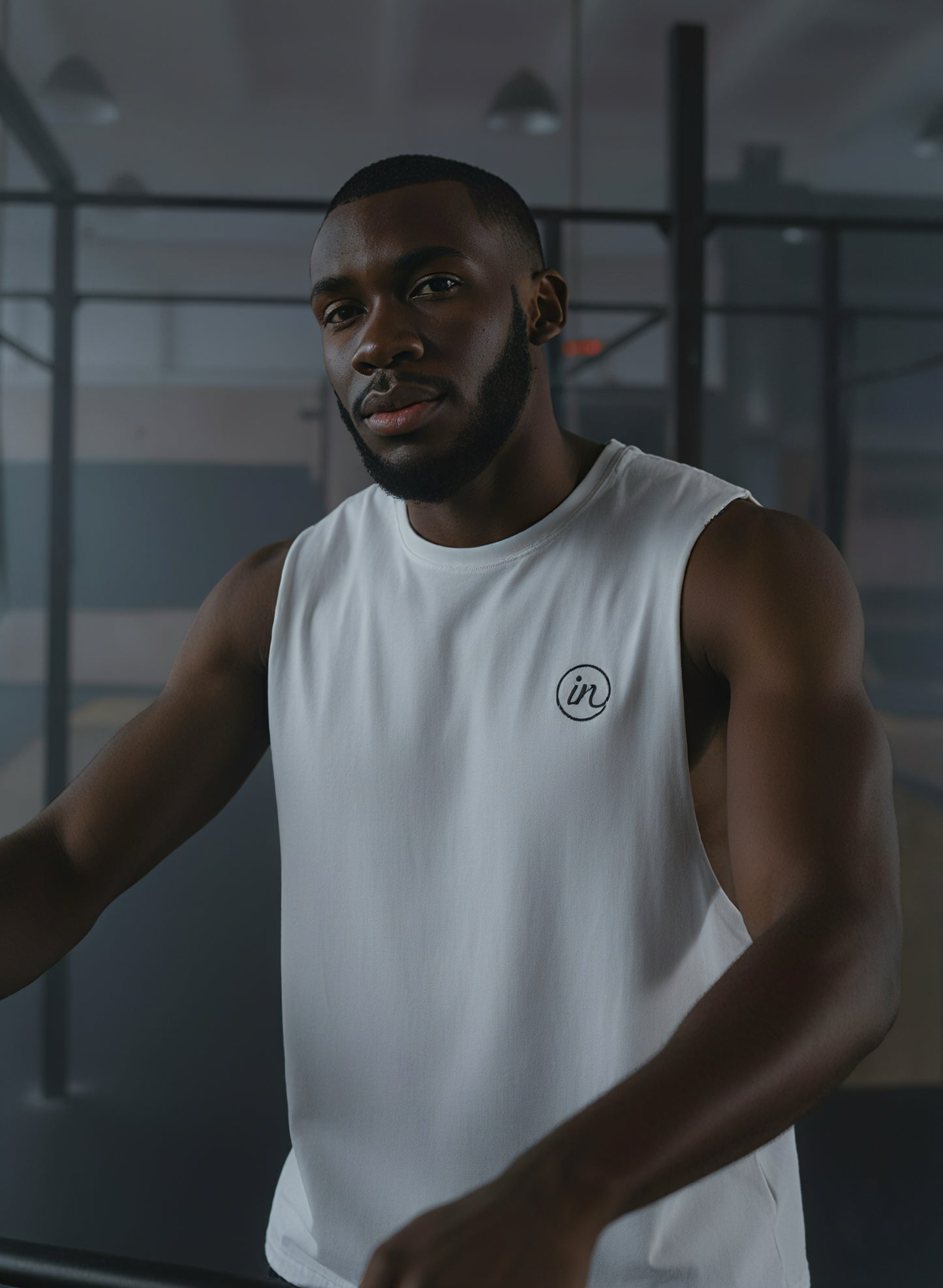 IN Motion Sleeveless Shirt (White)