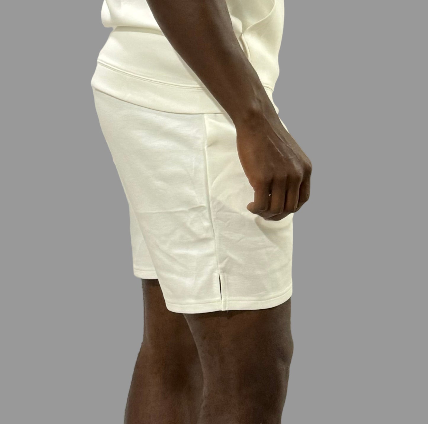 DuraLuxe 7" Performance Shorts (Off White)