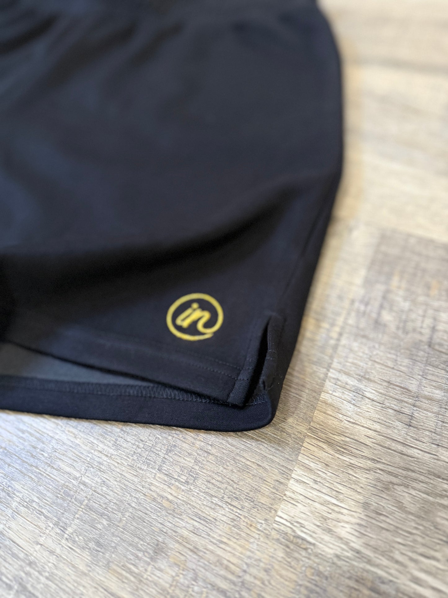 DuraLuxe 7" Performance Shorts (Black)