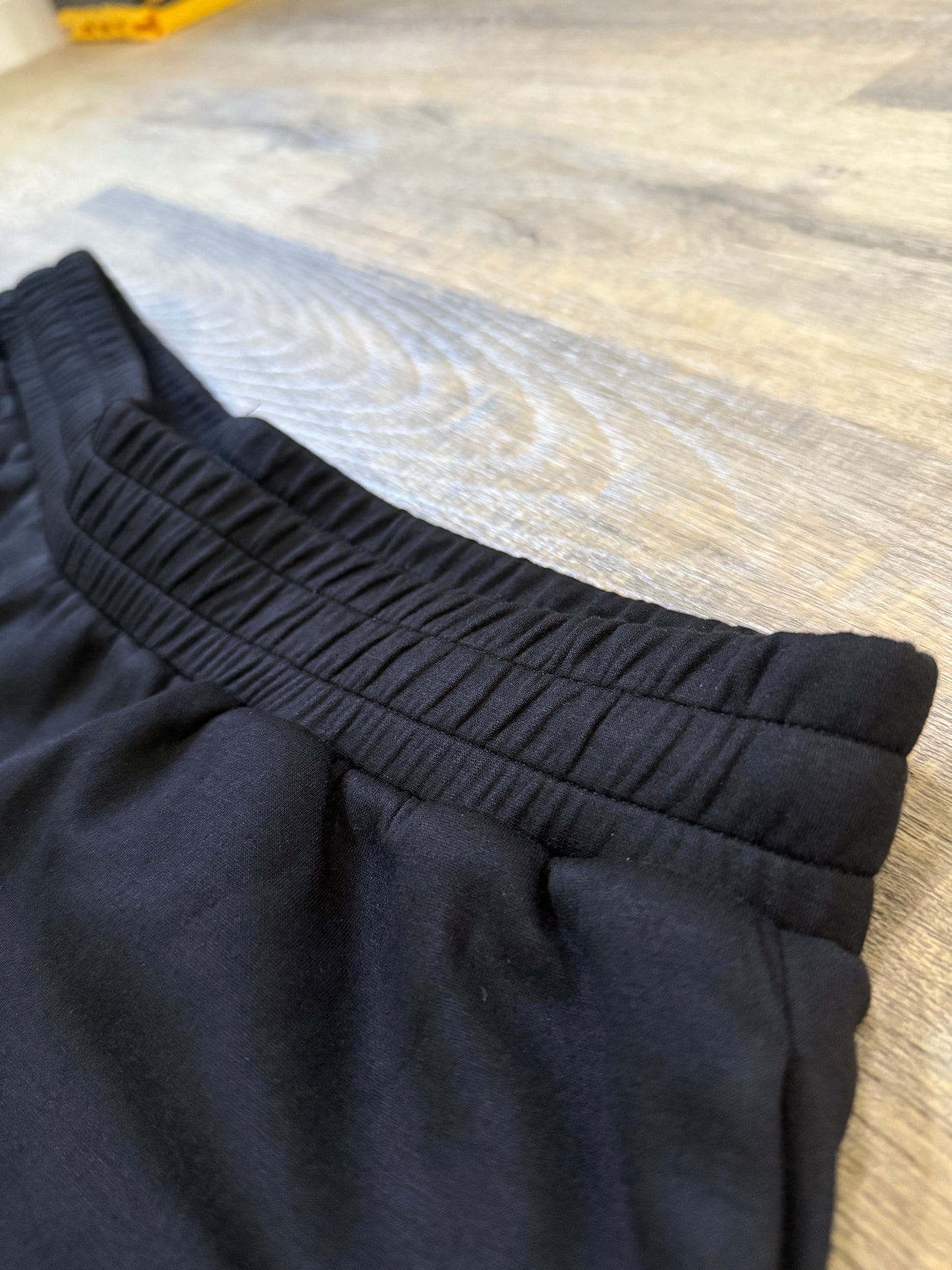 DuraLuxe 7" Performance Shorts (Black)