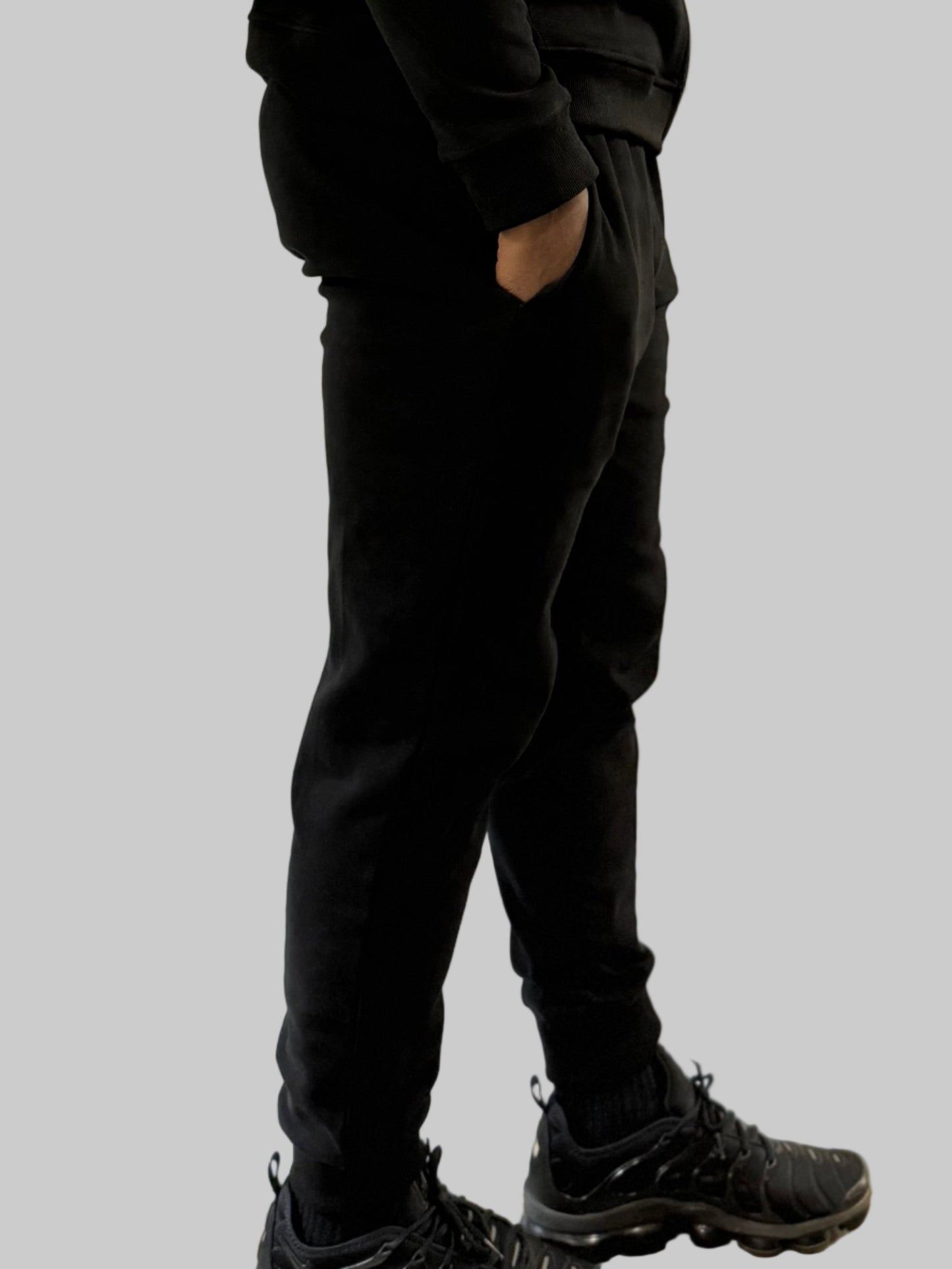AeroLuxe Joggers (Black)