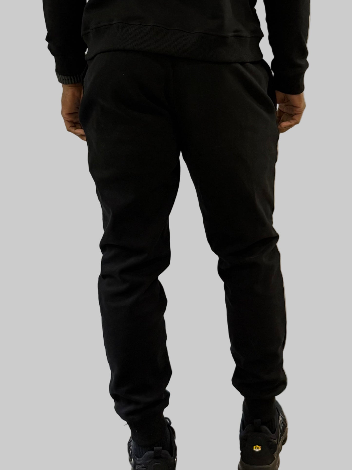AeroLuxe Joggers (Black)